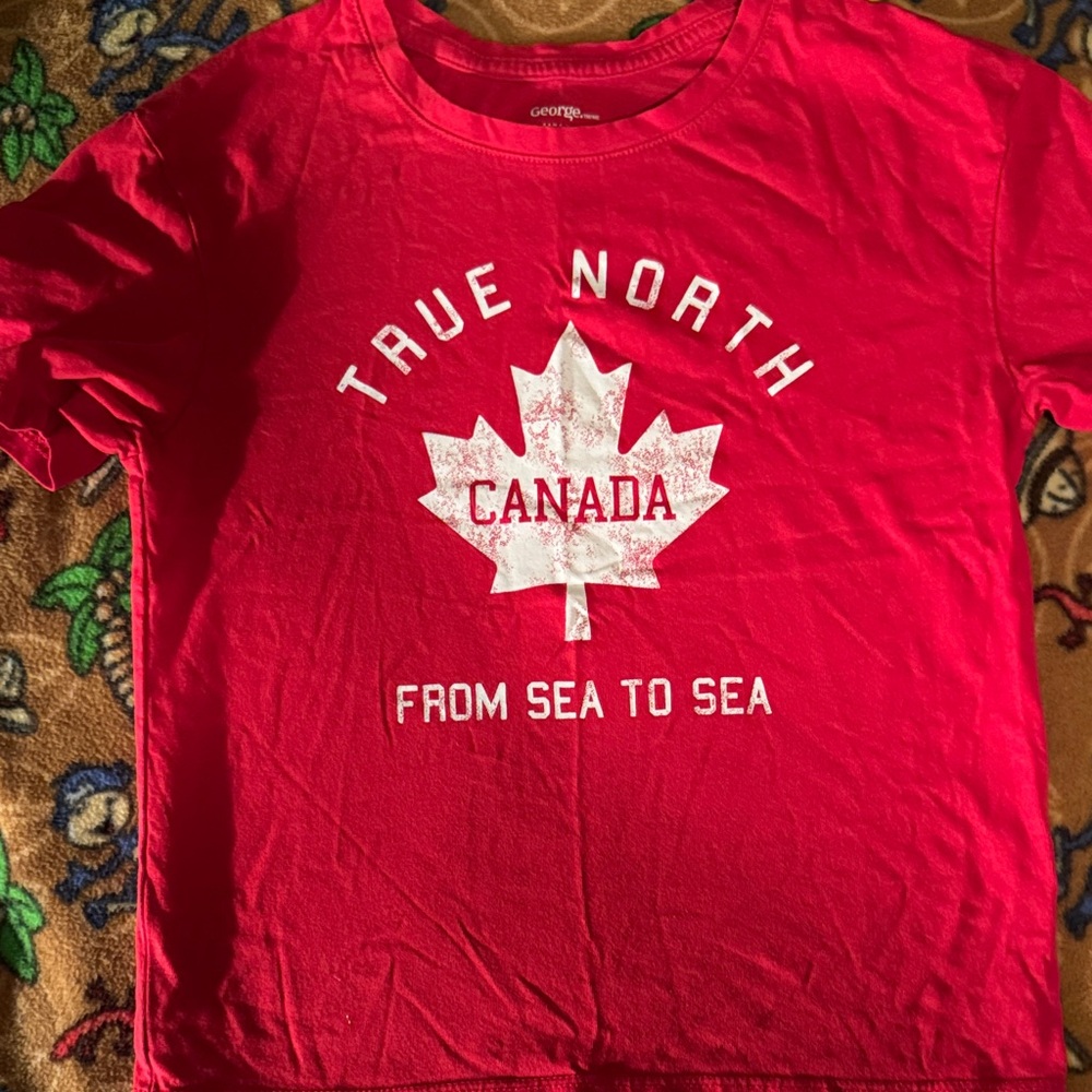 George Red Short-Sleeve 'True North Canada' Graphic Tee